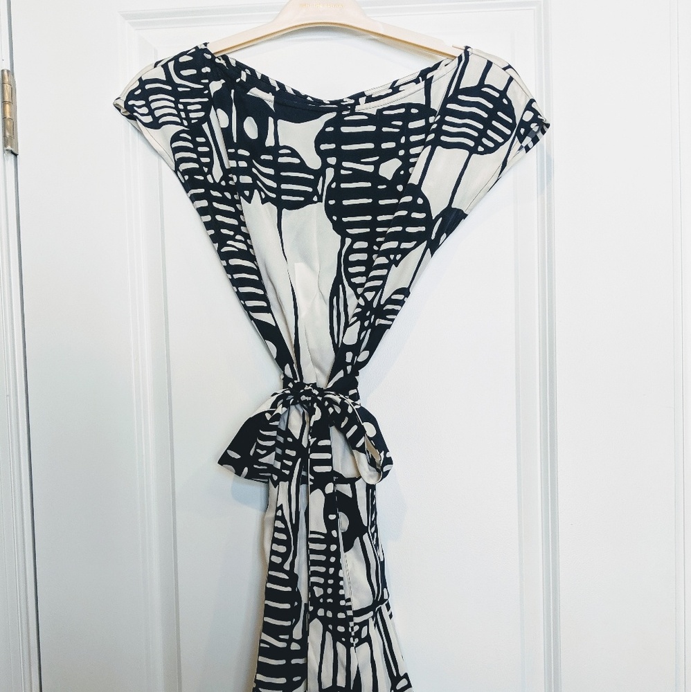 Diane Von Furstenberg Silk Dress - Size 4 - NWT